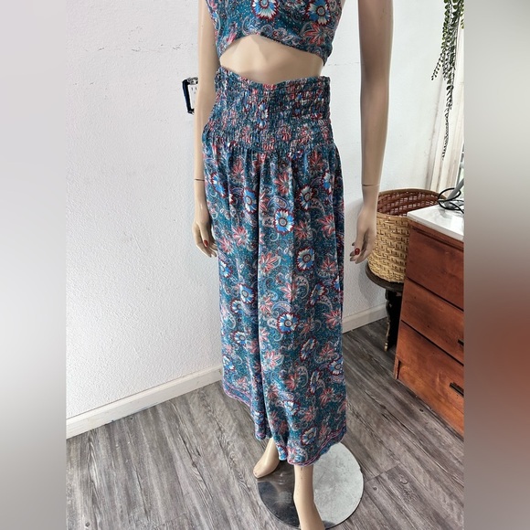 Bold & Beautiful silk pants & top floral print - Picture 8 of 16